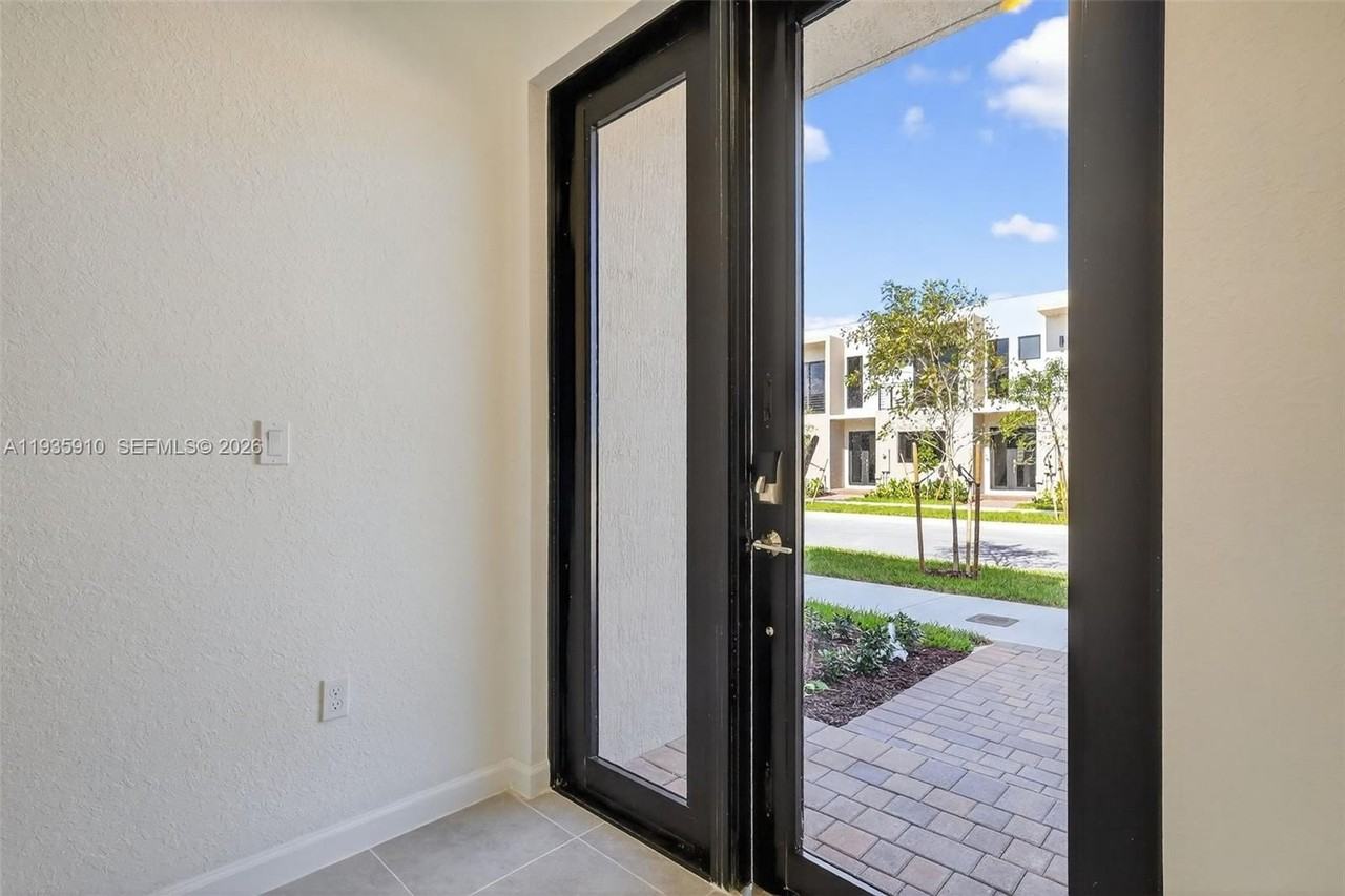 13872 Sw 262nd Ln #13862 - Photo 4 of 43