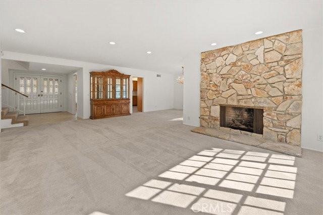 19100 Castlebay Ln - Photo 3 of 8