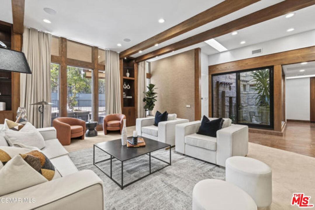 17424 Cumpston St - Photo 7 of 8