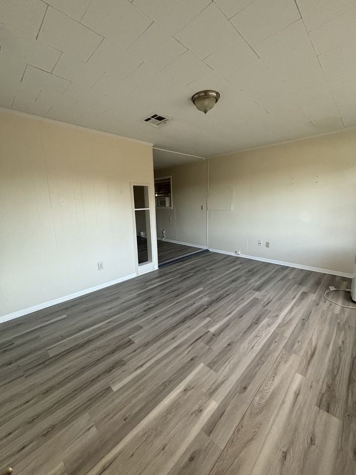 3503 W Congress St #1 - Photo 3 of 17