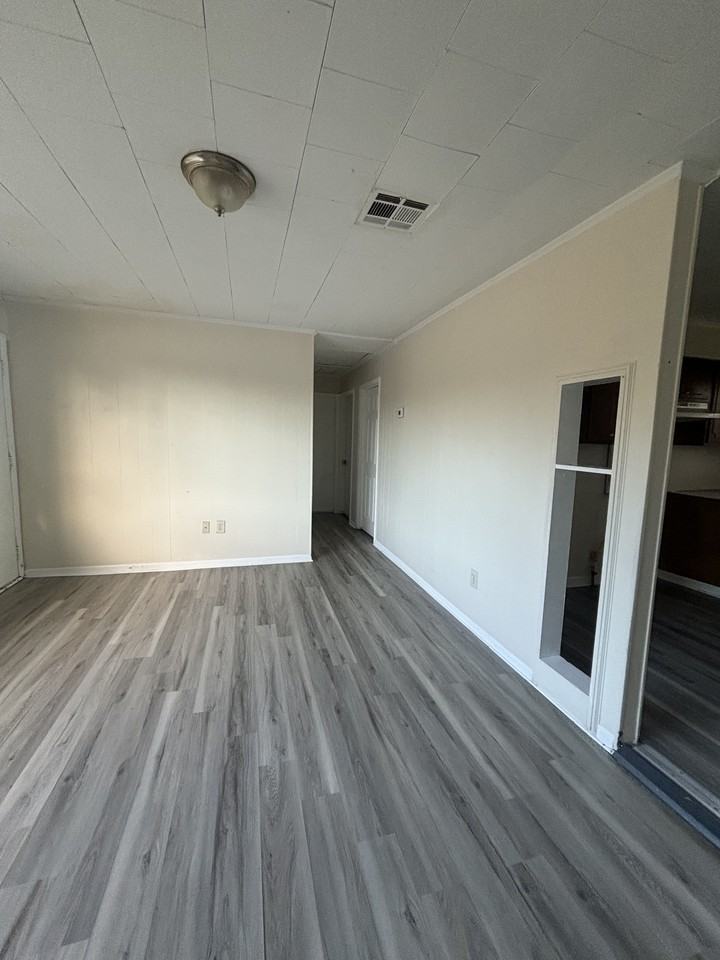 3503 W Congress St #1 - Photo 4 of 17