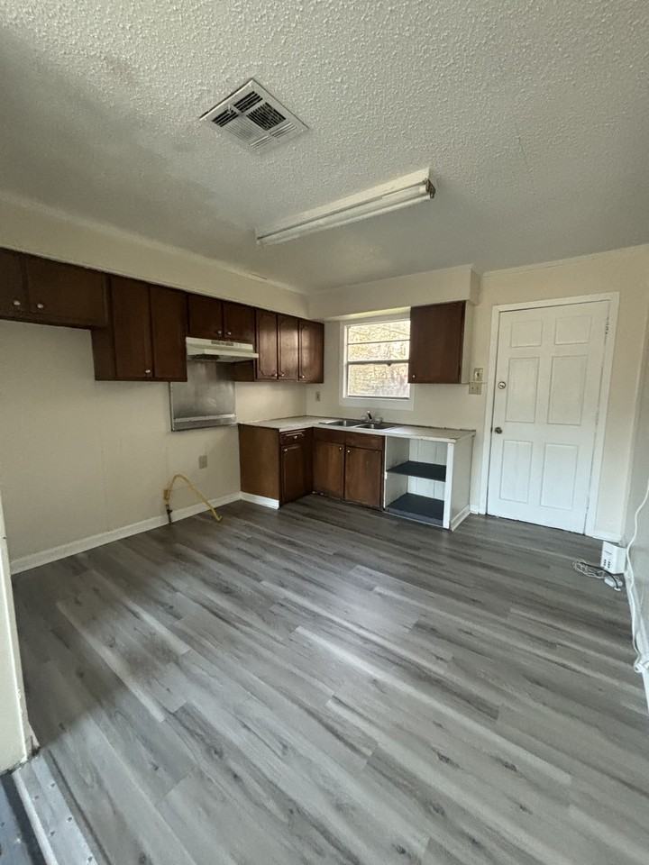 3503 W Congress St #1 - Photo 5 of 17