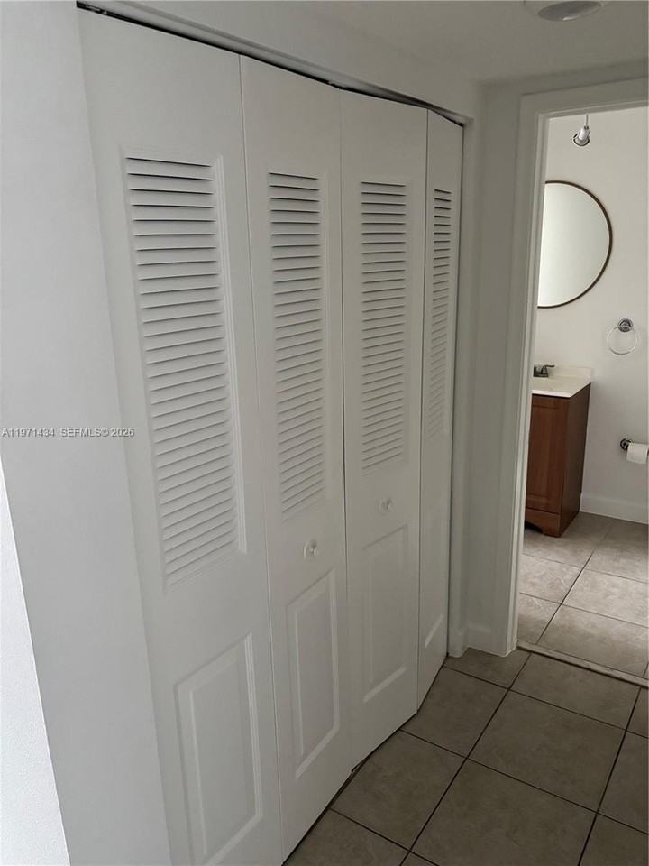 7900 Camino Cir #308 - Photo 4 of 18