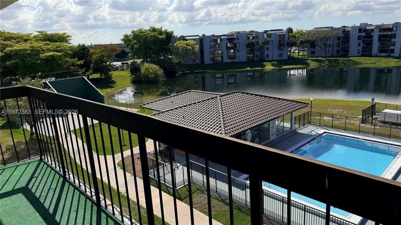 1300 Sw 122nd Ave #416-2 - Photo 3 of 11