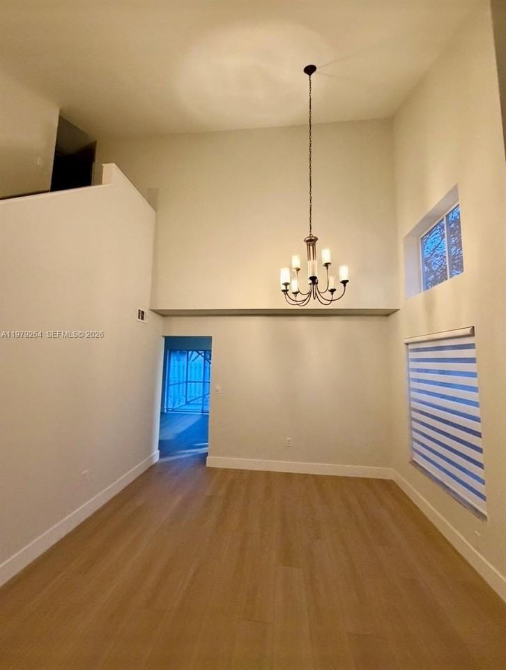 1246 Nw 125th Ter #1246 - Photo 5 of 32