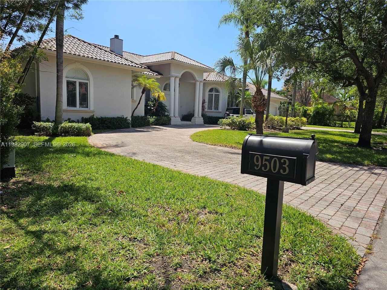 9503 Sw 89th Pl #0 - Photo 3 of 23