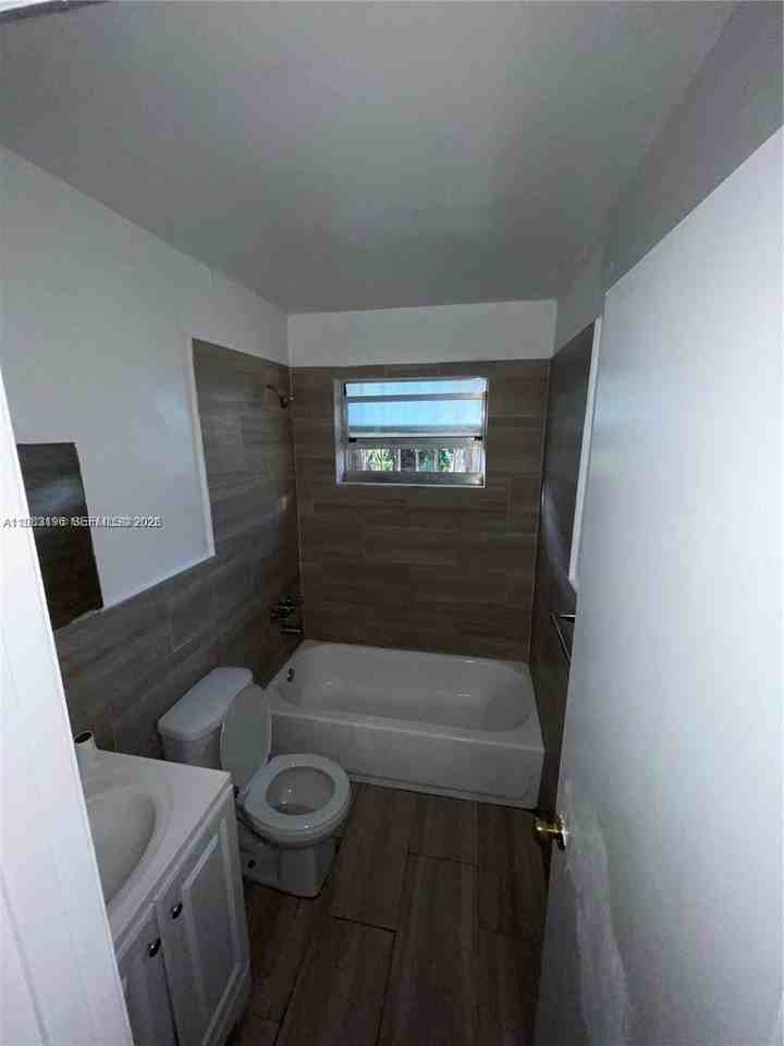 3675 Florida Ave #3675 - Photo 4 of 9