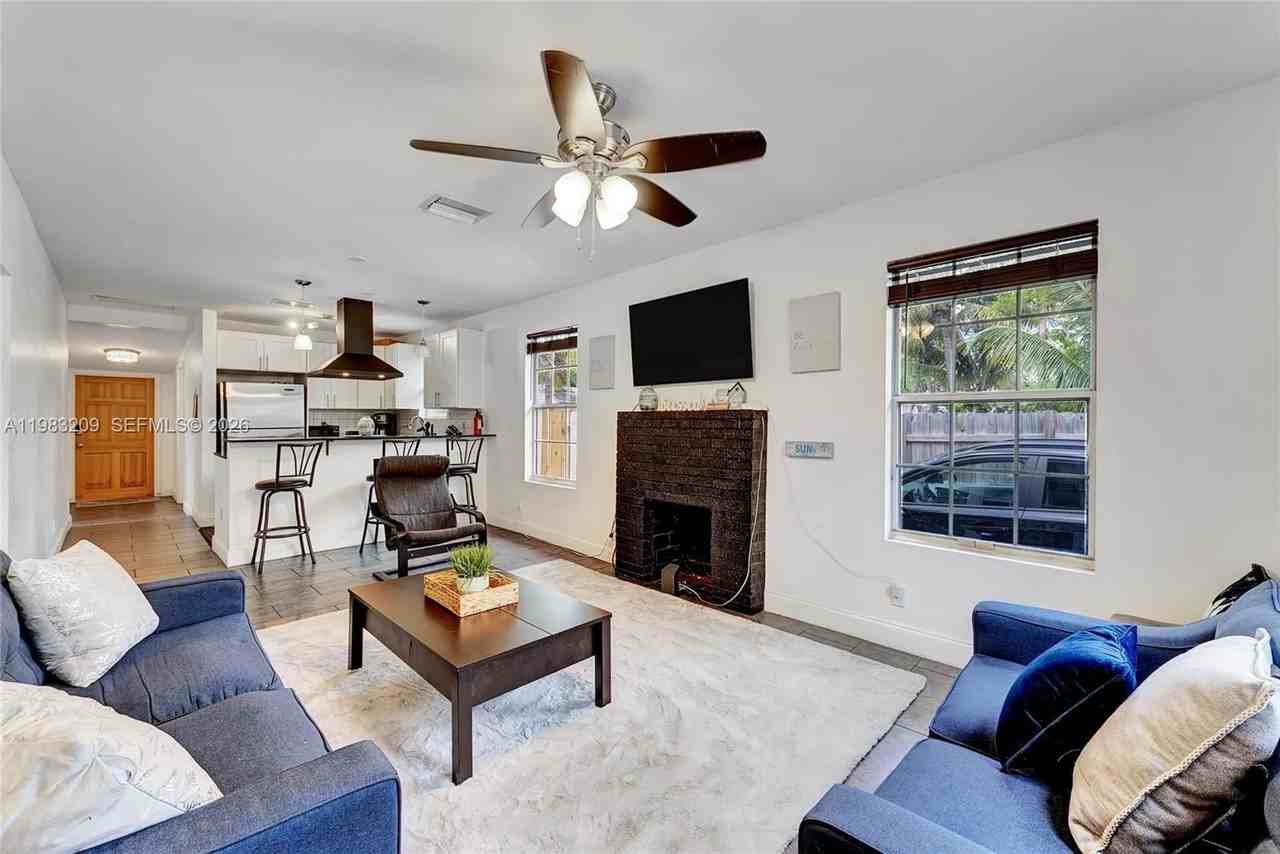 107 Stirling Rd - Photo 6 of 19