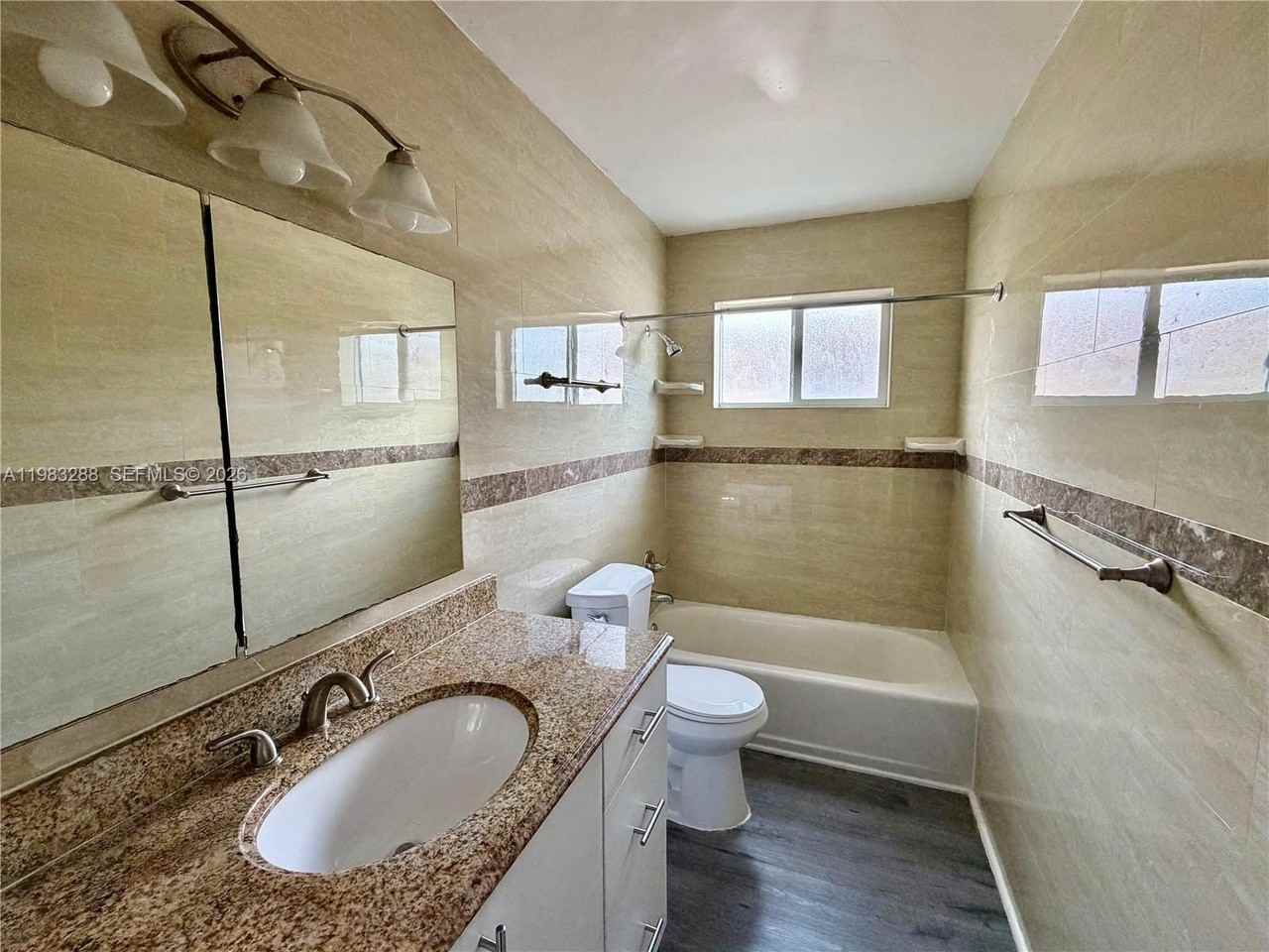 1305 Nw 4th St #3 - Photo 5 of 12