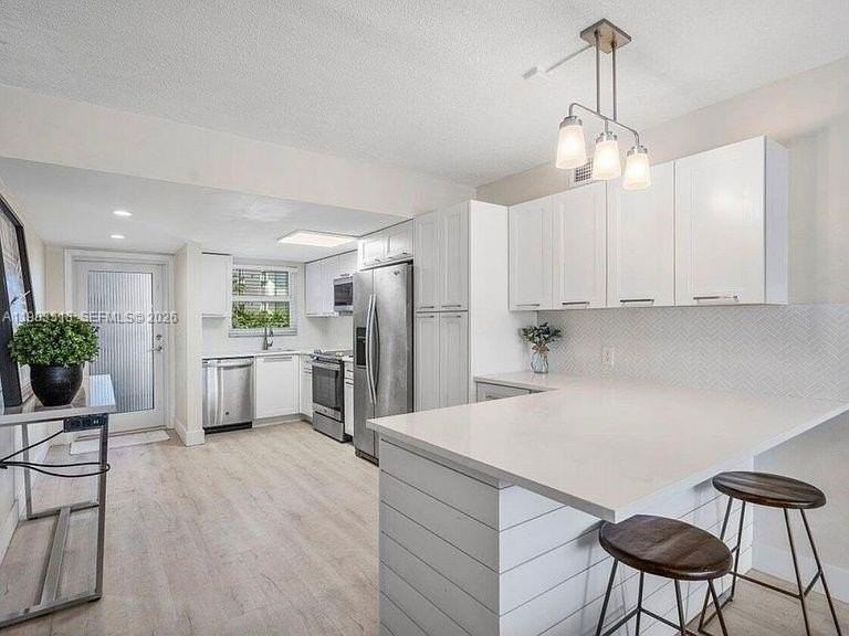 40 Isle Of Venice Dr #6 - Photo 5 of 20