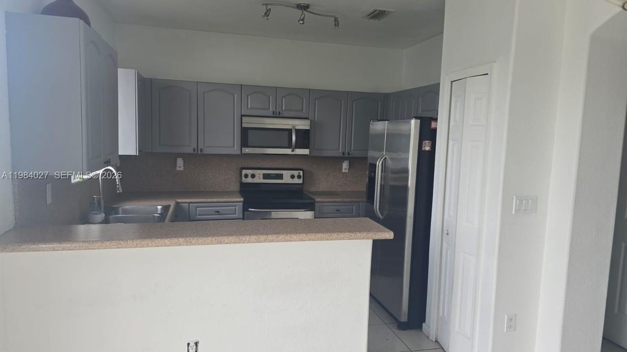 2763 Se 15th Rd #97 - Photo 4 of 8