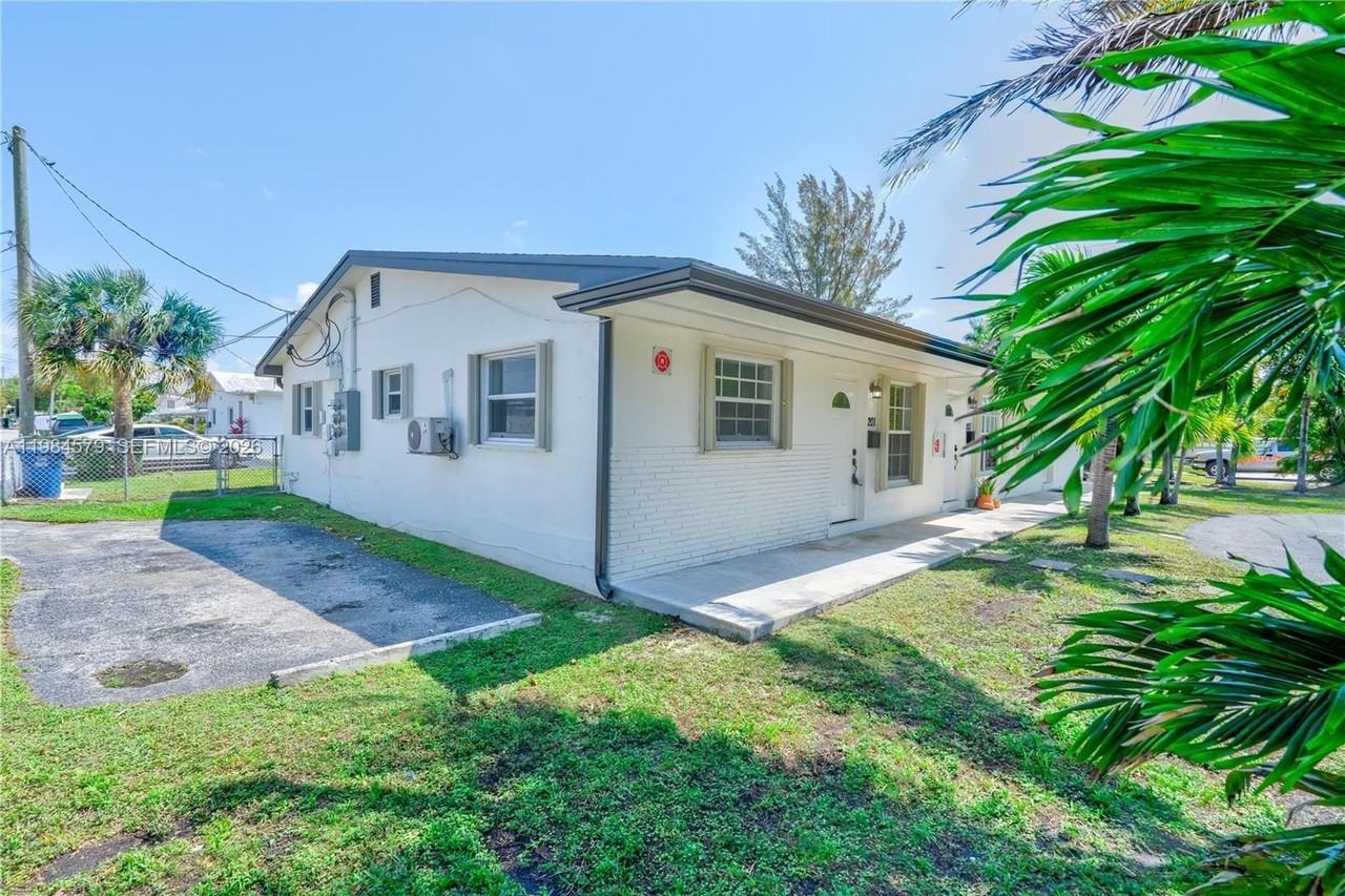 201 Sw 9th Ave #1-3 - Photo 4 of 23