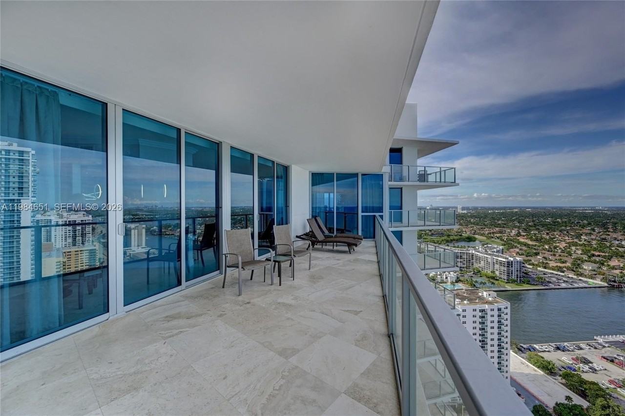 3101 S Ocean Dr #3203 - Photo 3 of 50