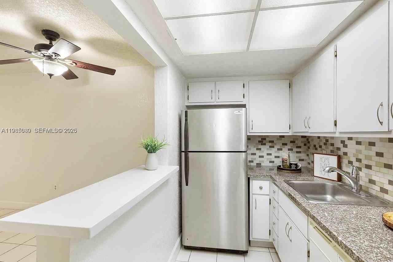 6530 Lake Patricia Dr #E25 - Photo 3 of 15