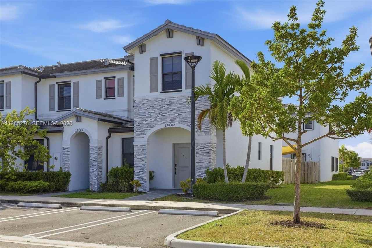 28702 Sw 133rd Ct #28702 - Photo 3 of 47