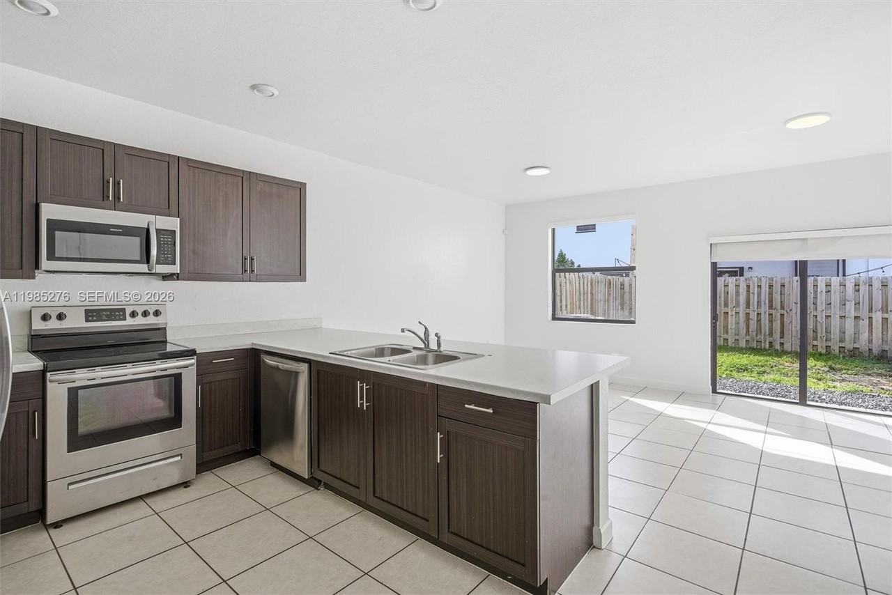 28702 Sw 133rd Ct #28702 - Photo 7 of 47