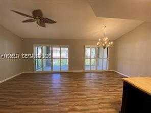 23 Lexington Ln W #C - Photo 7 of 18