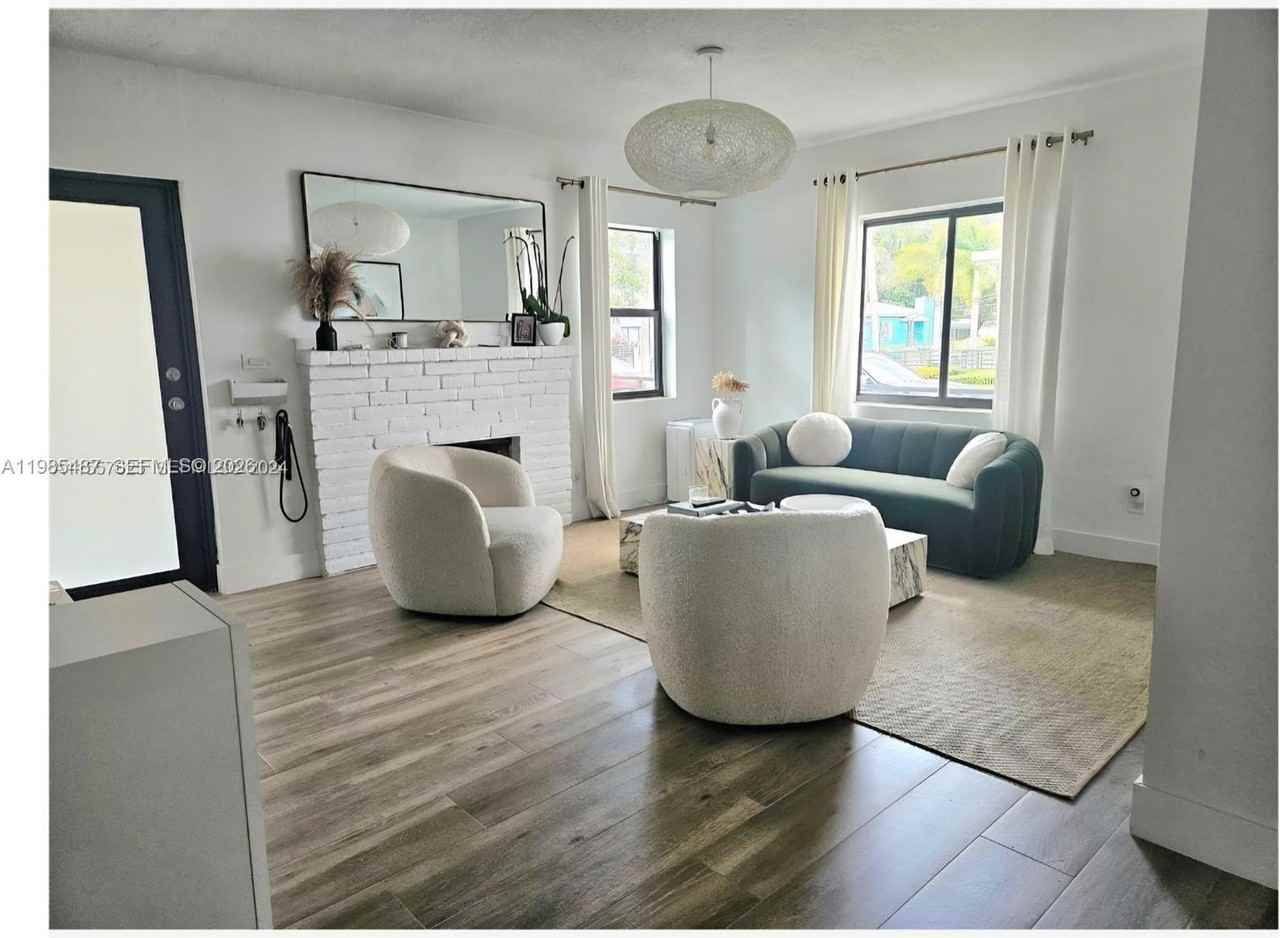 3439 Percival Ave - Photo 3 of 9