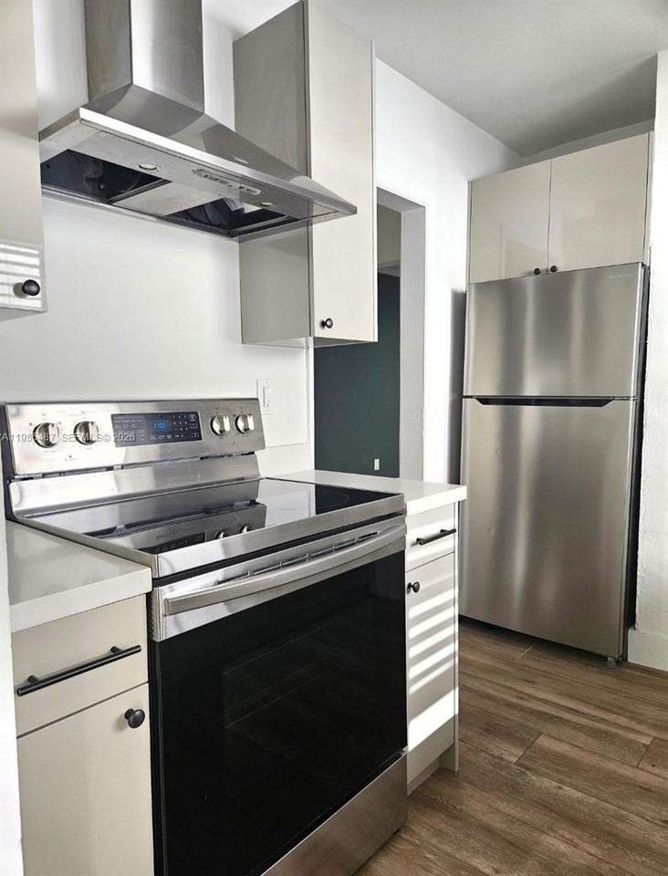 3439 Percival Ave - Photo 5 of 9