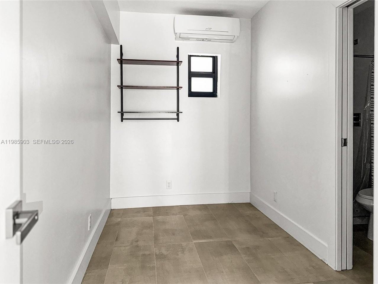 551 Ne 26th St #2 - Photo 6 of 10