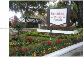 featured image of 3720 Inverrary Dr #2M