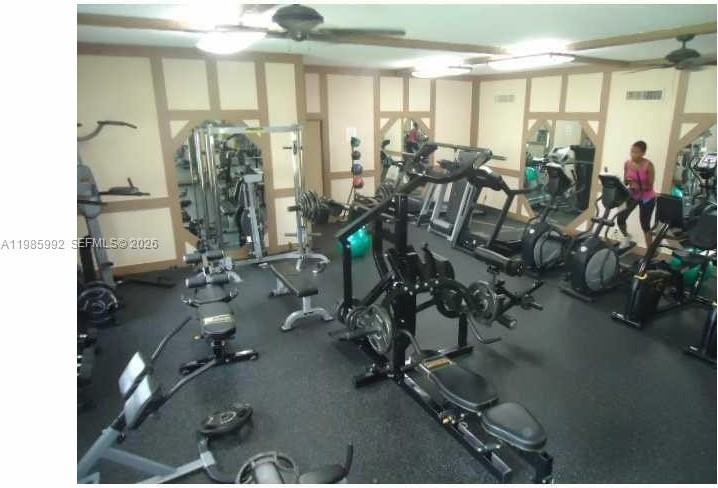 3720 Inverrary Dr #2M - Photo 4 of 11