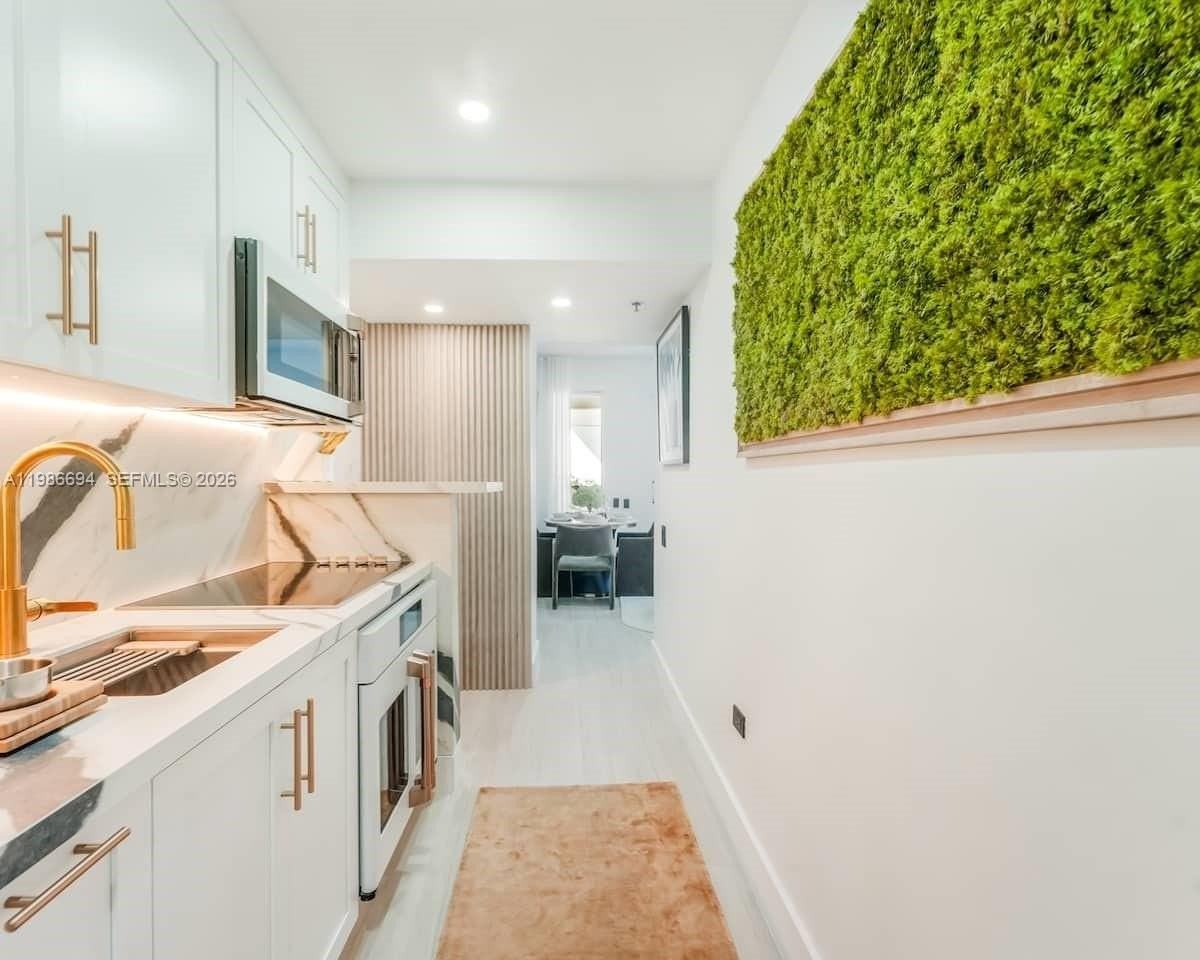 100 Collins Ave #202 - Photo 5 of 19