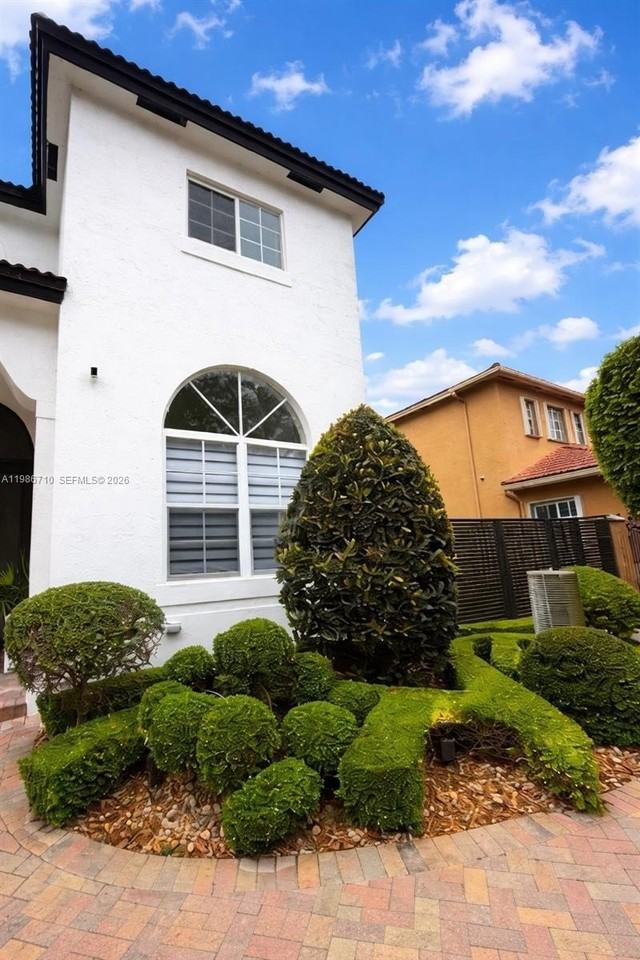 7770 Nw 161st Ter - Photo 3 of 50