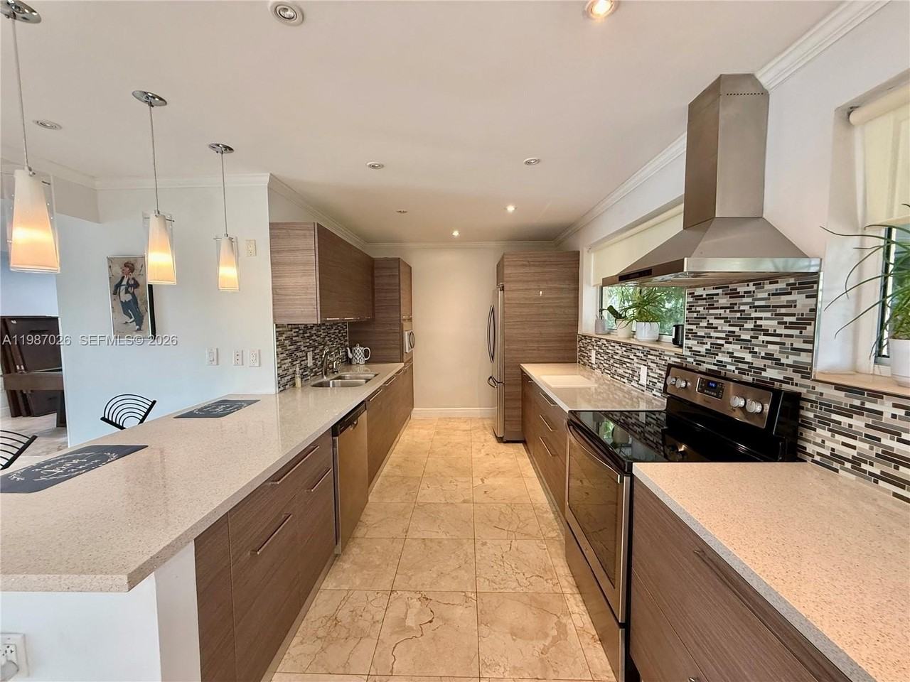 211 189th Ter - Photo 5 of 23