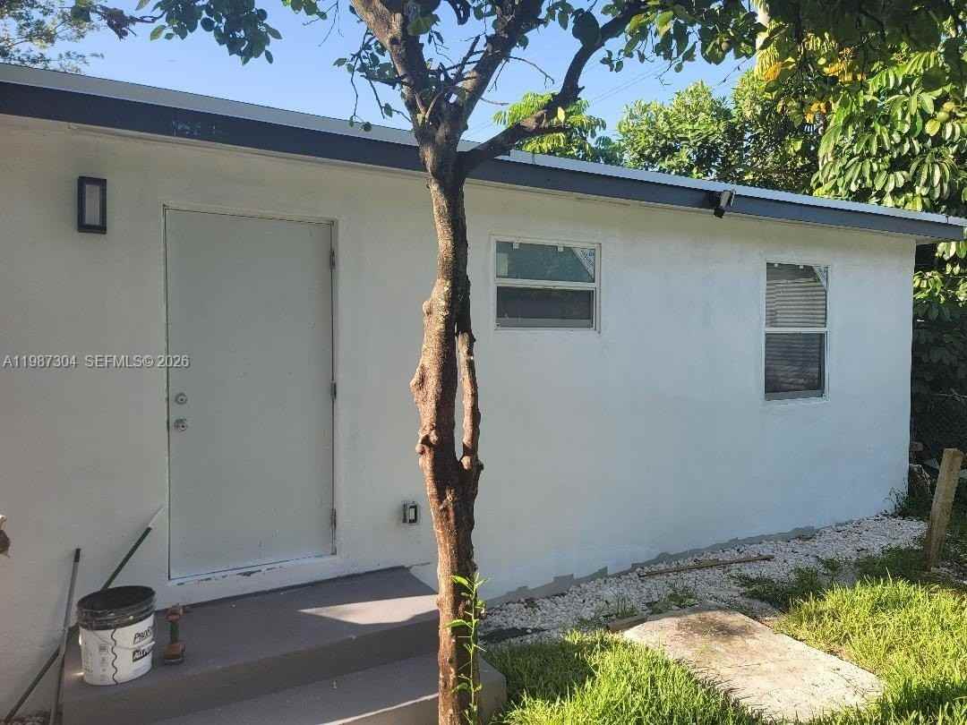 512 Nw 96th St #A - Photo 6 of 6