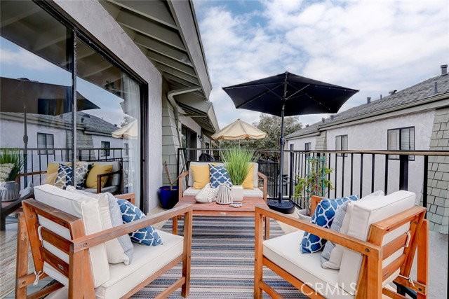 222 S Irena Ave #Q - Photo 4 of 8