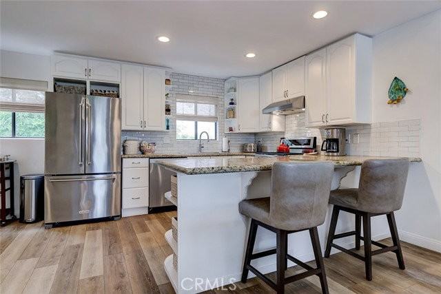 222 S Irena Ave #Q - Photo 7 of 8