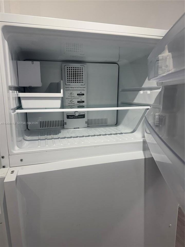 2120 W Flagler St #203 - Photo 5 of 25