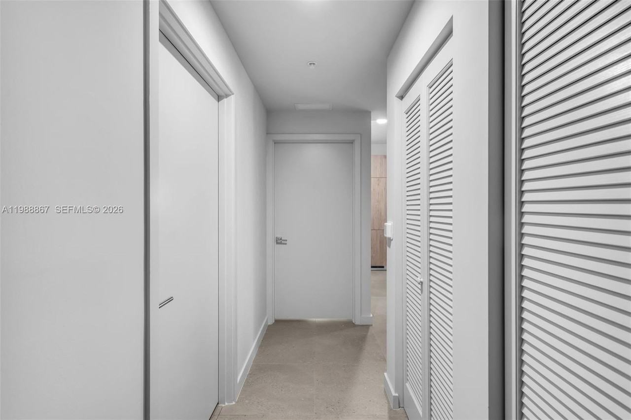 601 N Miami Ave #2207 - Photo 2 of 50