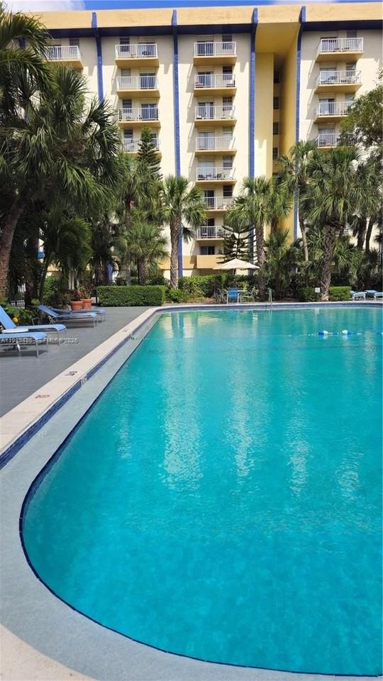 4550 Nw 9th St #505E