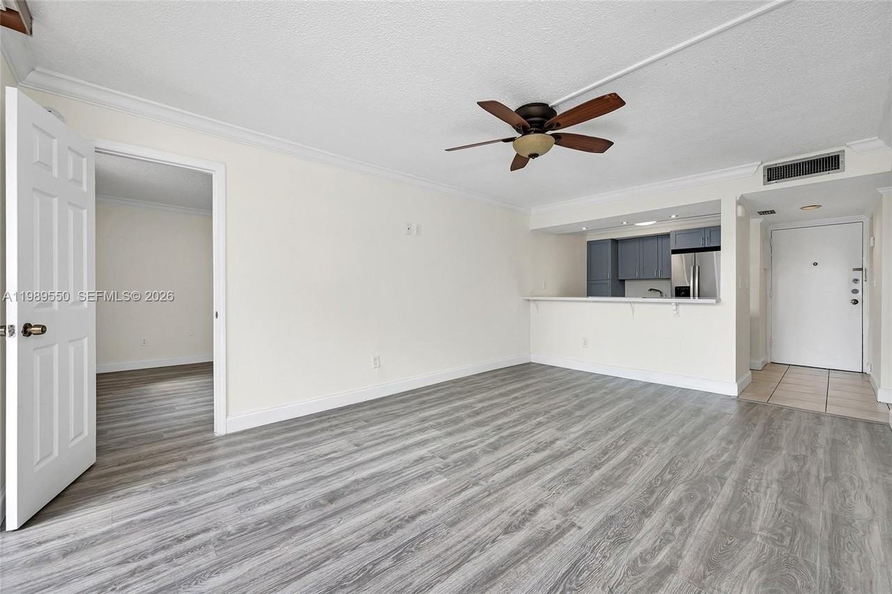 14601 N Kendall Dr #308K - Photo 4 of 22