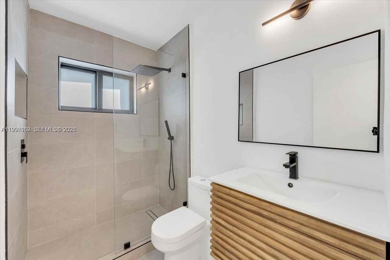 7132 Sw 65th Ave - Photo 5 of 14