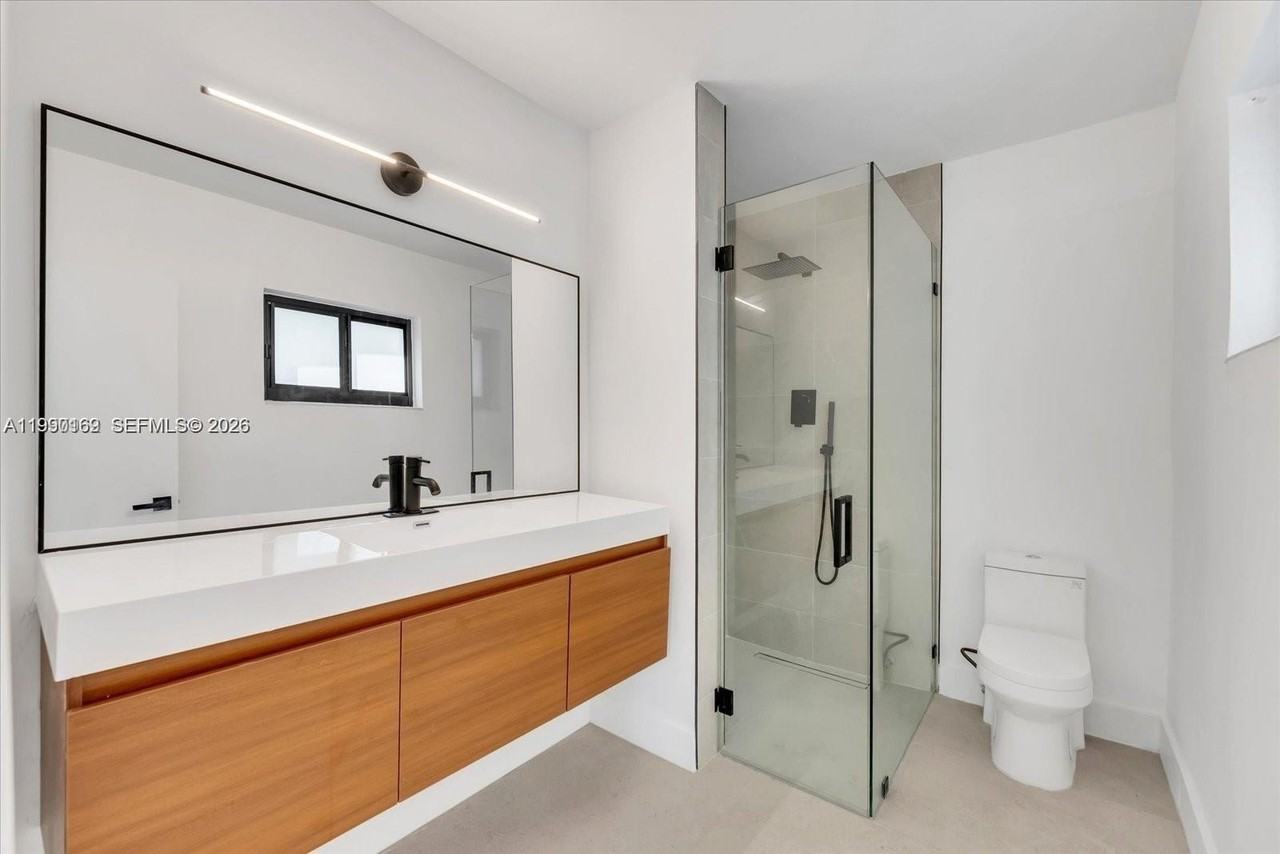 7132 Sw 65th Ave - Photo 6 of 14