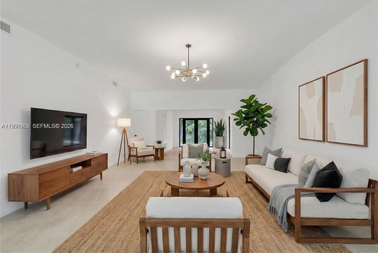 7132 Sw 65th Ave - Photo 7 of 14