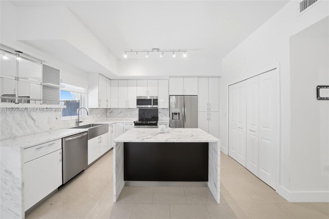 22242 Sw 88th Path - Photo 3 of 25