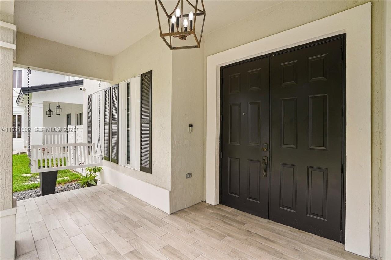 20234 Sw 128th Pl - Photo 6 of 35