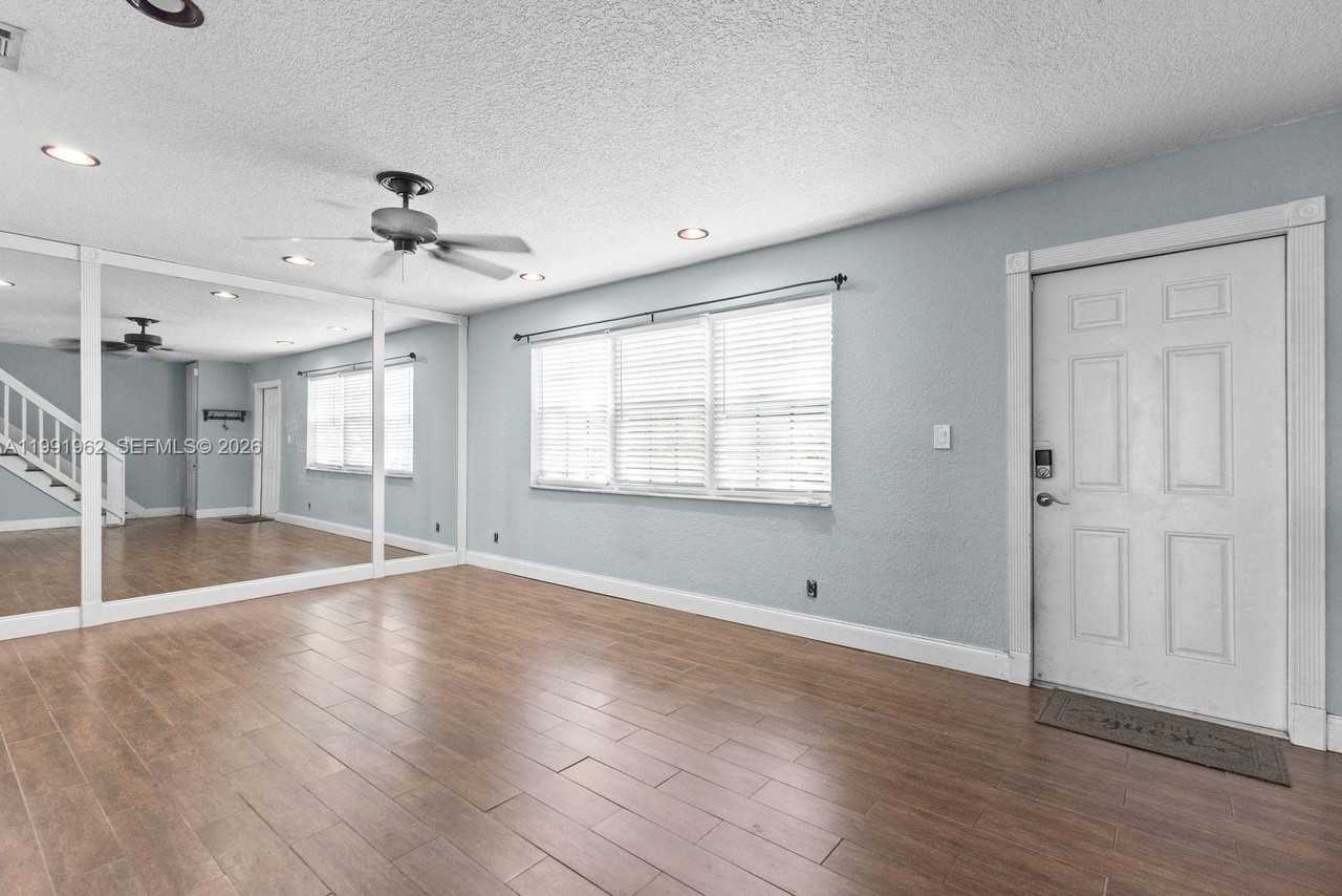 8069 Sw 18th Ct #4-7 - Photo 5 of 27