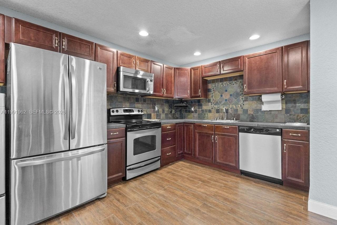 8069 Sw 18th Ct #4-7 - Photo 6 of 27