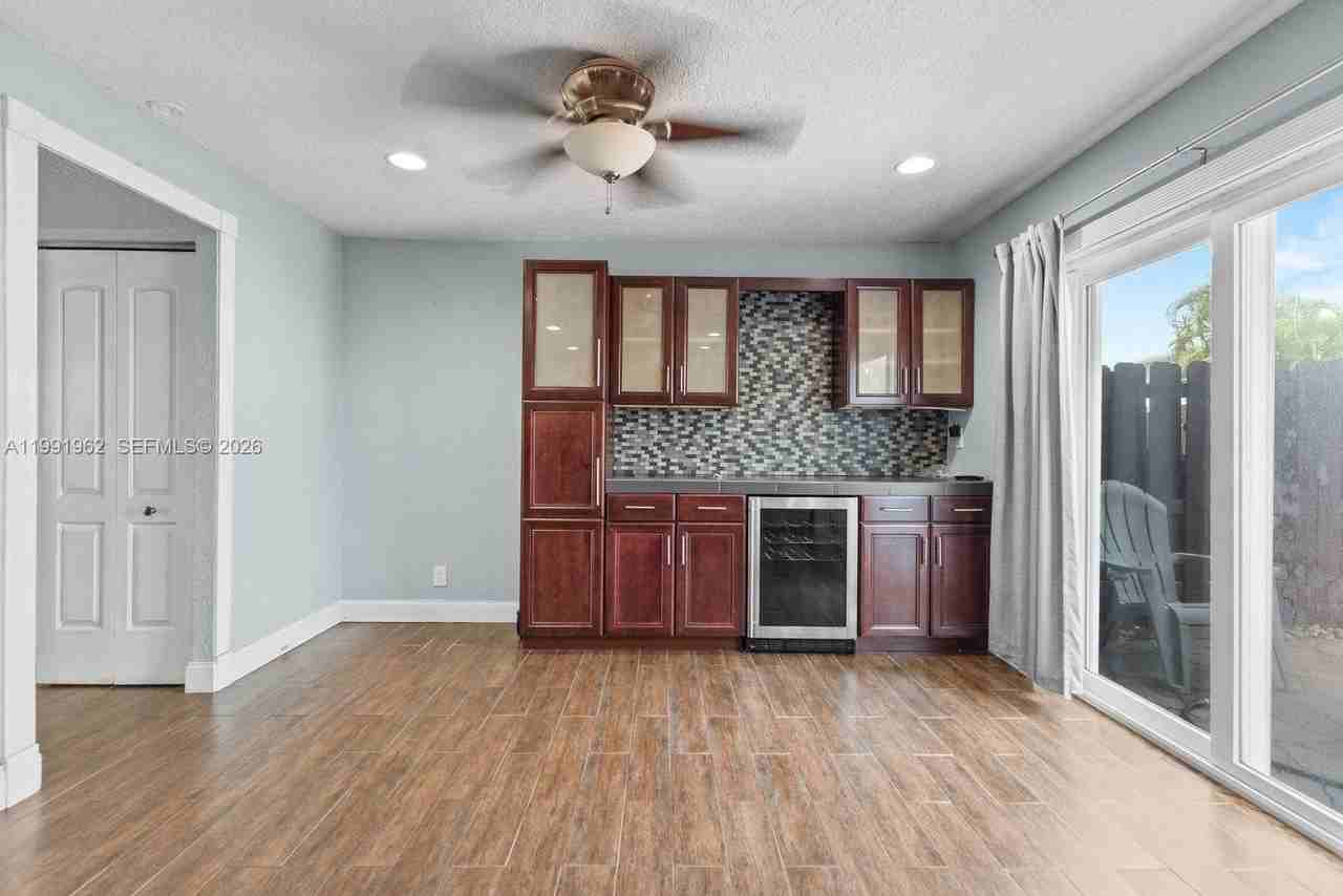 8069 Sw 18th Ct #4-7 - Photo 7 of 27