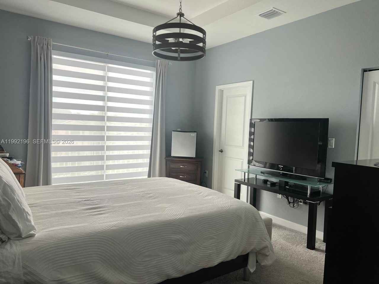 1487 Se 7th Ter - Photo 4 of 12