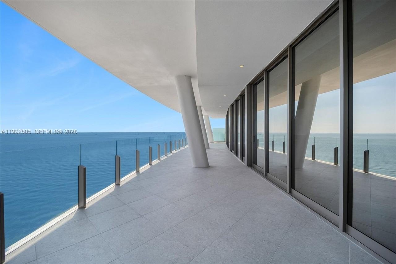 5 Grove Isle Dr #M401 - Photo 5 of 39