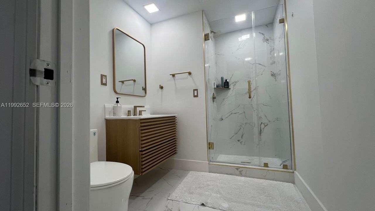 10042 Sw 161st Ave - Photo 5 of 6