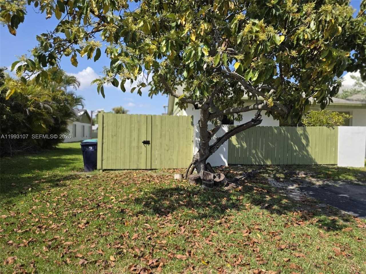 12241 Sw 115th Ter #12241 - Photo 4 of 6