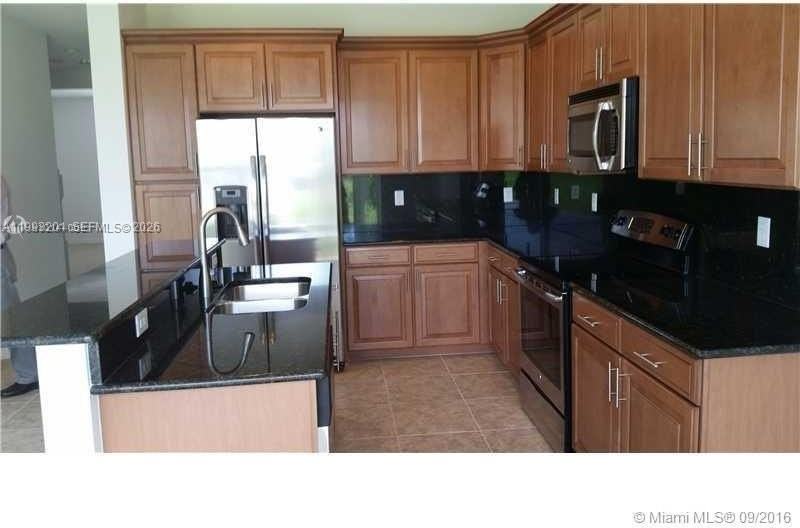 5223 Sw 77th Way #5223 - Photo 7 of 12
