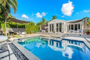 738 Ne 72nd Ter - Photo 1 of 1